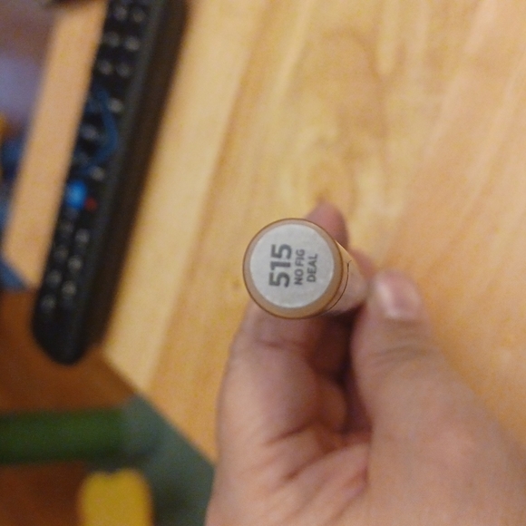 L'Oreal Matte Lip Crayon #515 No Fig Deal Brand New Factory Sealed - Picture 4 of 4